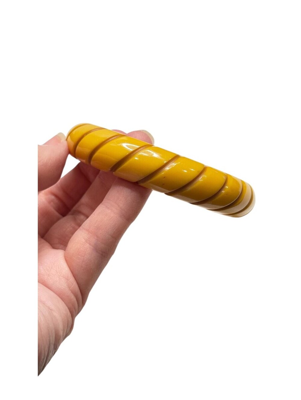 Carved Butterscotch Yellow with Brown Rope Design Bakelite Bangle Bracelet FFF38